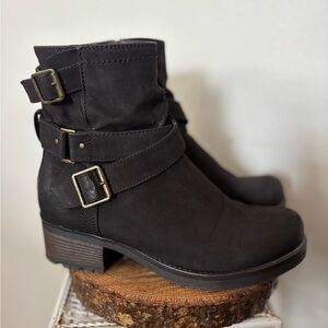 Women’s White Mountain Brown Boots Size 9